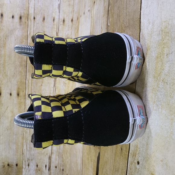 VANS (WHERE'S WALDO SHOES) - Picture 4 of 6